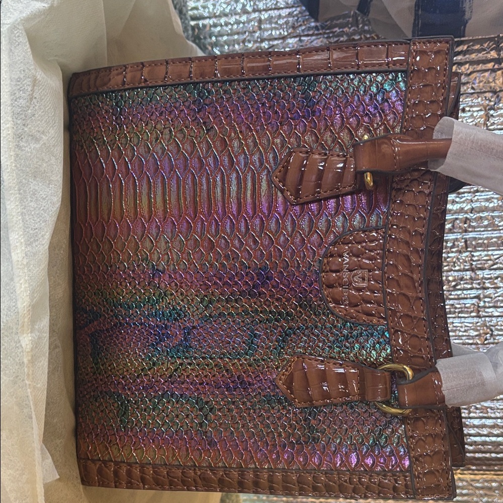 Elegant Iridescent Brown Tote Bag - Picture 10 of 11